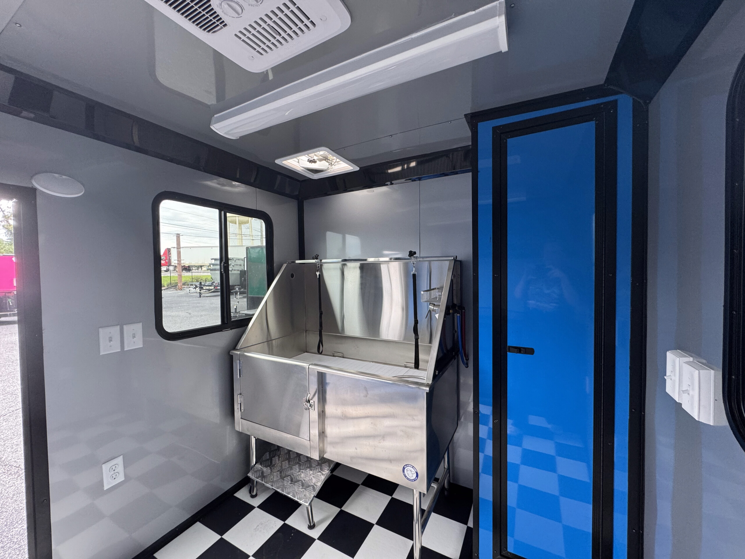 7 X 12 TA Pet Grooming Trailer - Image 15