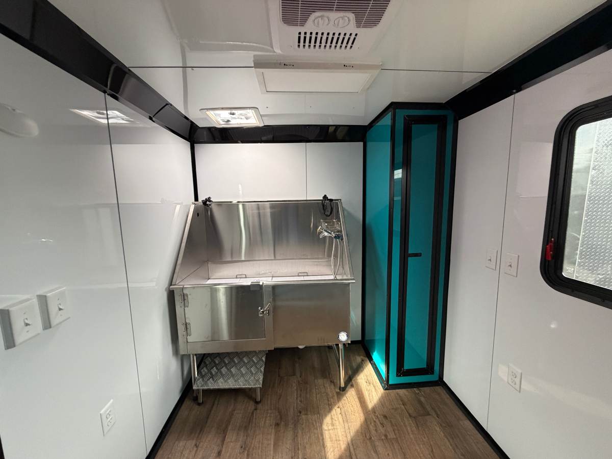 7 X 14 TA PET GROOMING TRAILER - GENESIS SERIES - Image 11