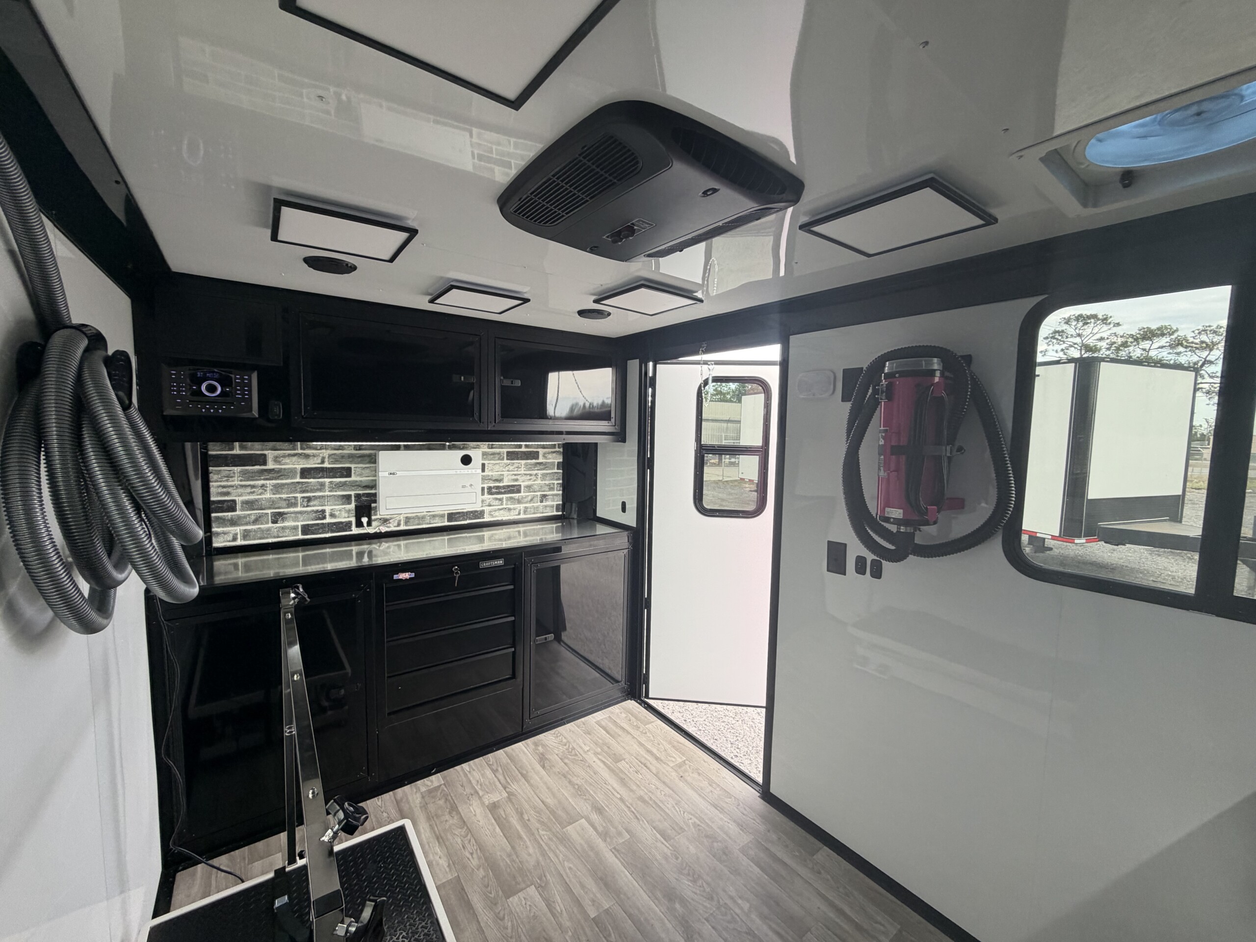7 X 14 TA PET GROOMING TRAILER - LEGACY SERIES - Image 6