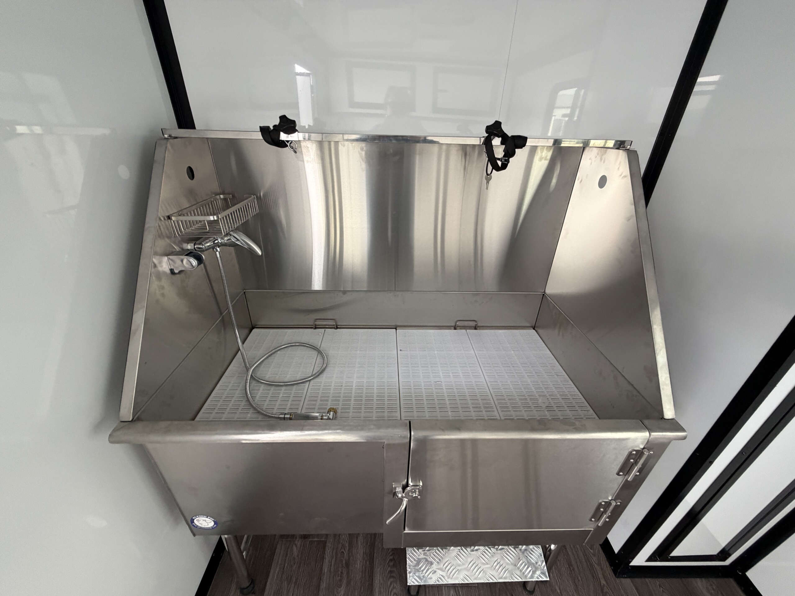 7 X 14 TA PET GROOMING TRAILER - Image 5