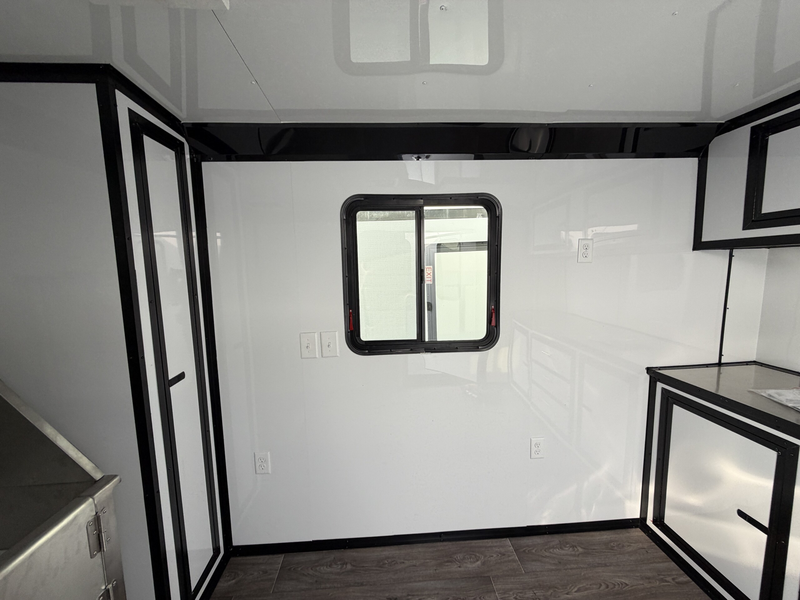 7 X 14 TA PET GROOMING TRAILER - Image 6