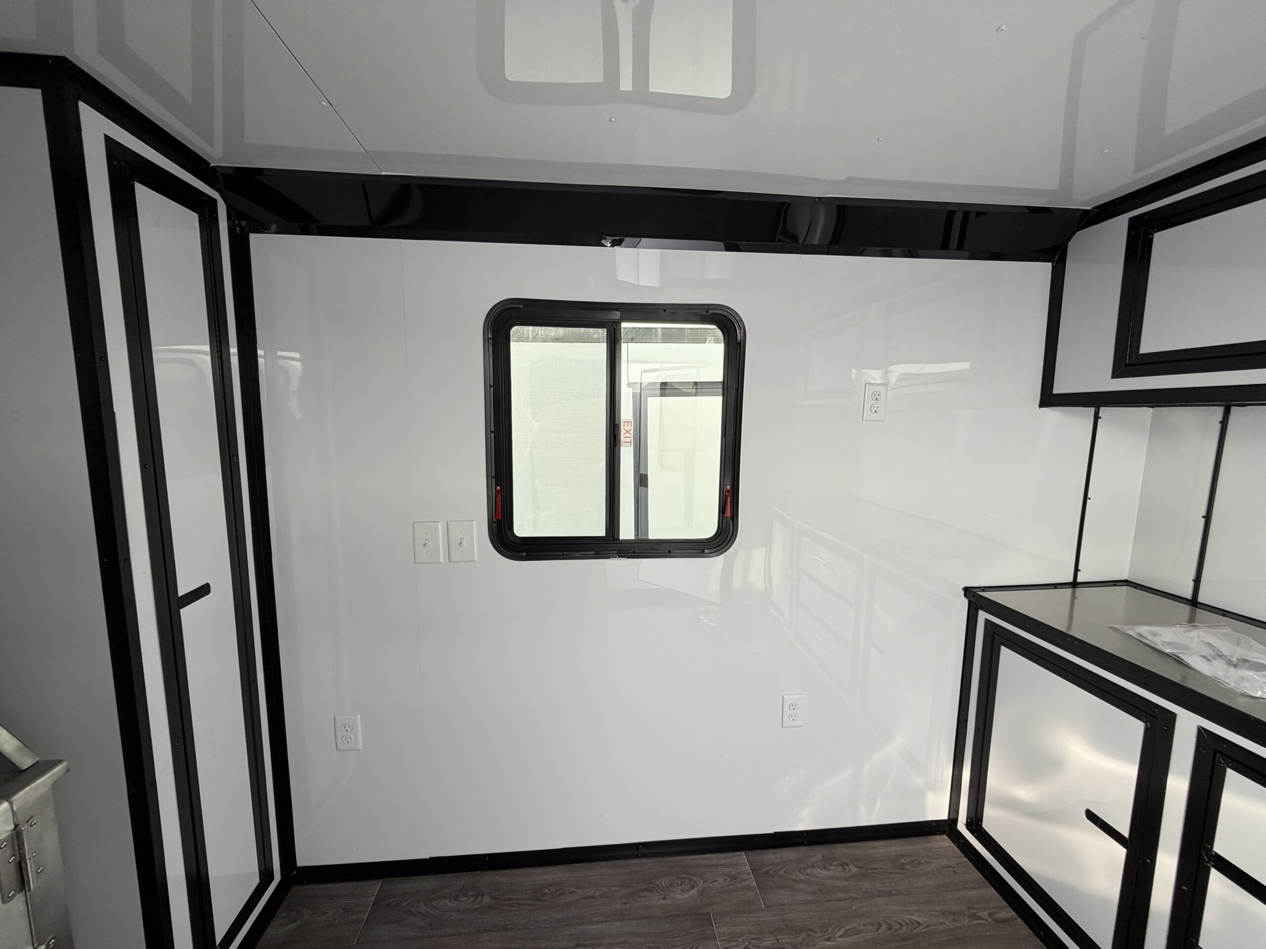 7 X 14 TA PET GROOMING TRAILER - Image 8