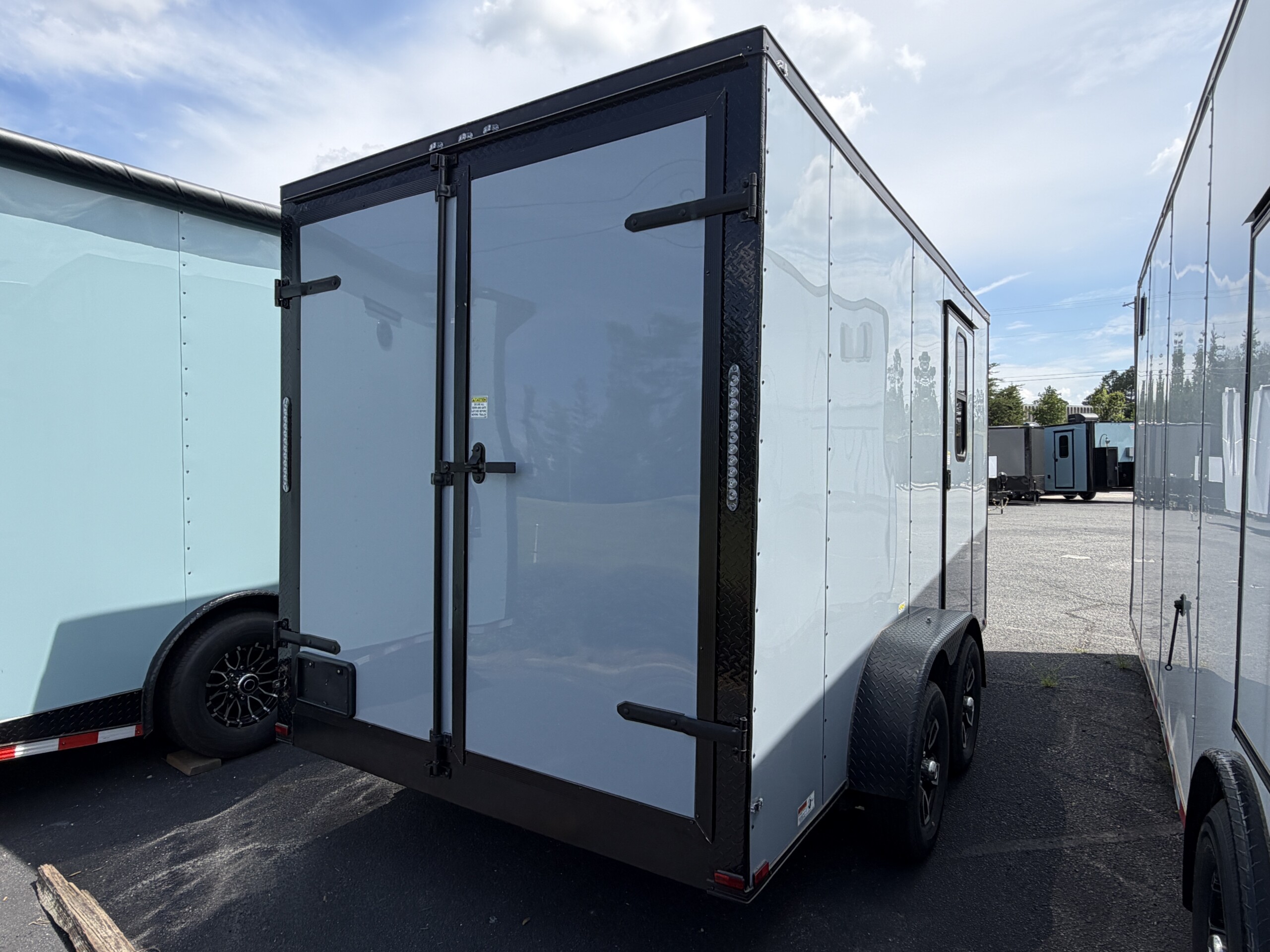 Polar Silver 7x14 Pet Grooming Trailer - Genesis Series - Image 4
