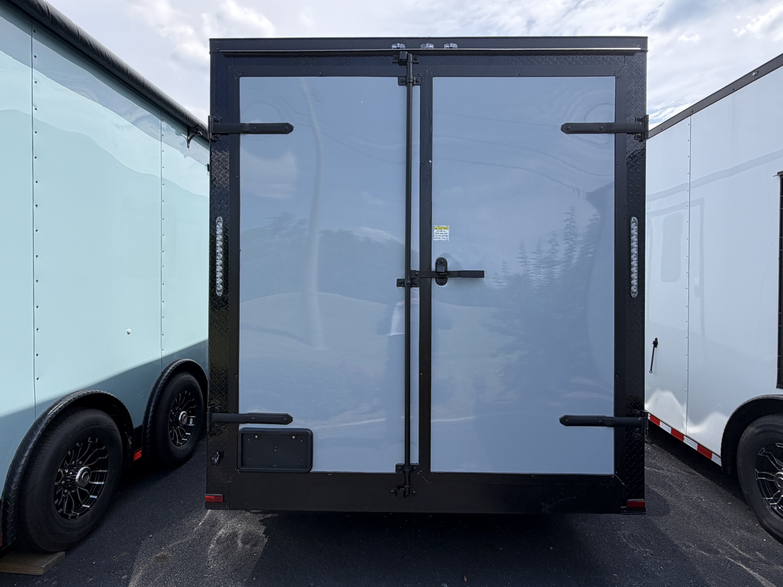 Polar Silver 7x14 Pet Grooming Trailer - Genesis Series - Image 5