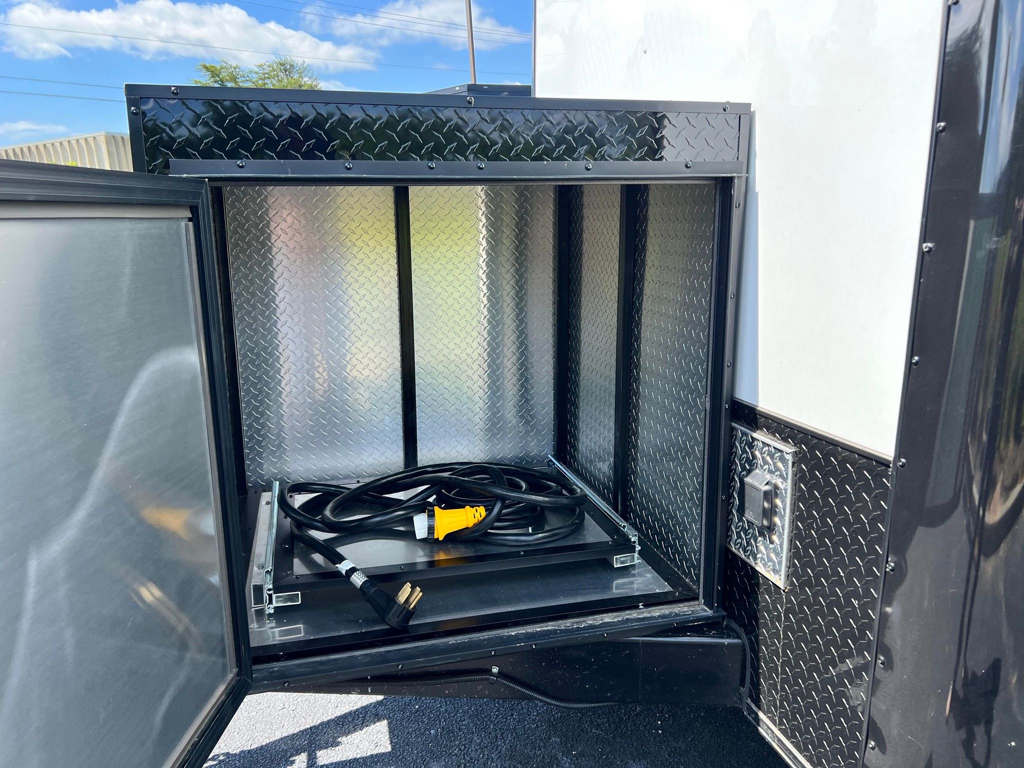 7x16 Pet Grooming Trailer - 62" TUB - Quality Cargo - Image 7